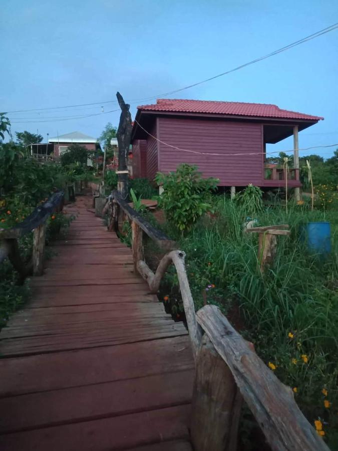Happy Bungalow & Trekking Banlung Exterior foto