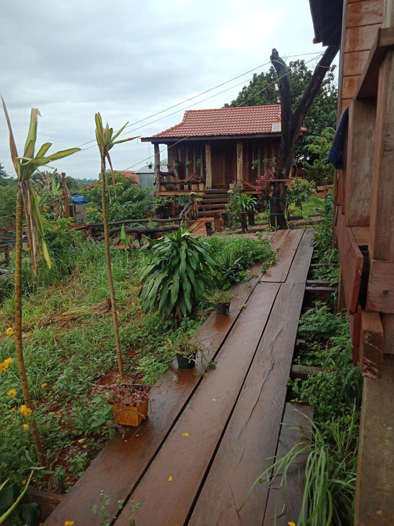 Happy Bungalow & Trekking Banlung Exterior foto