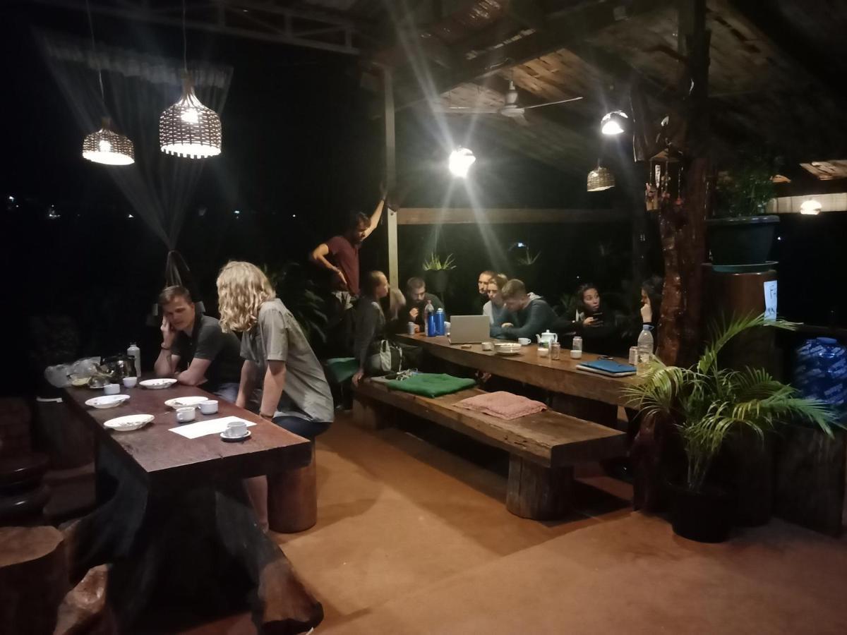Happy Bungalow & Trekking Banlung Exterior foto